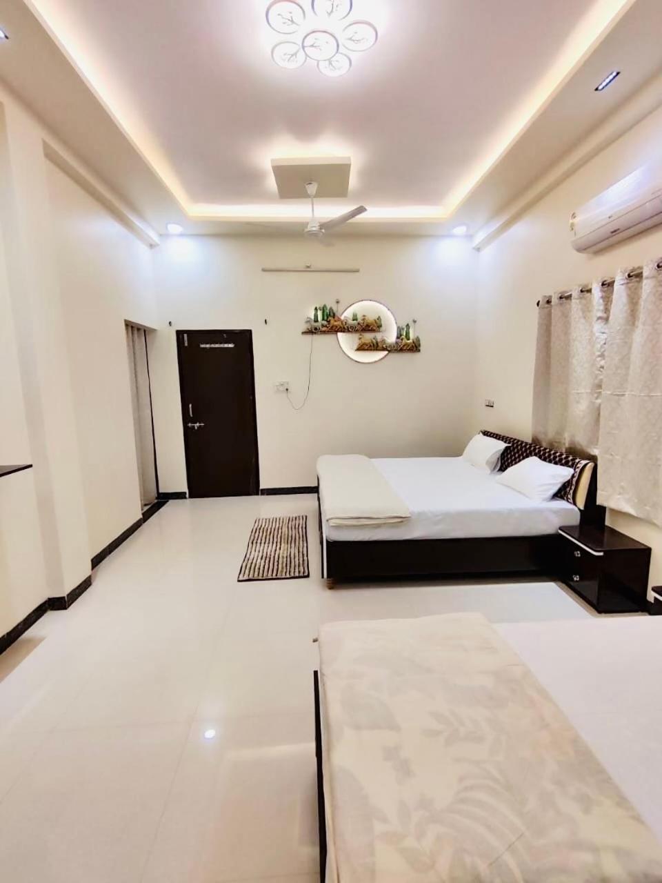 Ap Suite - By Ap Villa'S And Resort'S 乌贾因 外观 照片